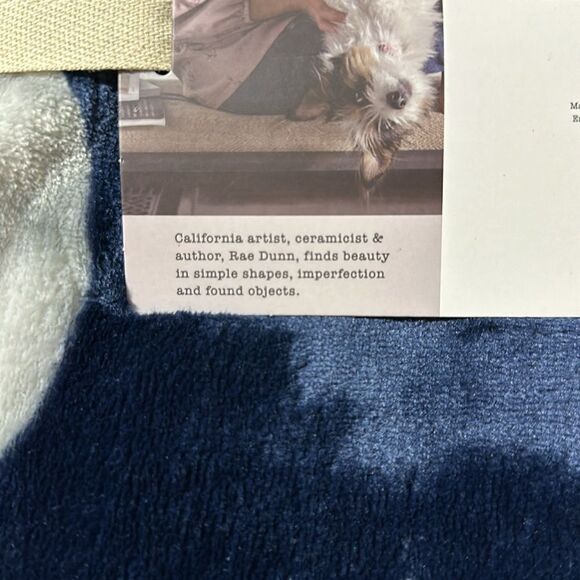 RAE DUNN. By ENCHANTE Navy Oversized Christmas Let It Snow Globe Throw Blanket - Picture 5 of 5